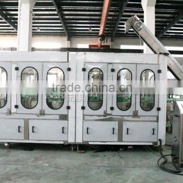 Stable operation glass bottle feeding machine for filing machine