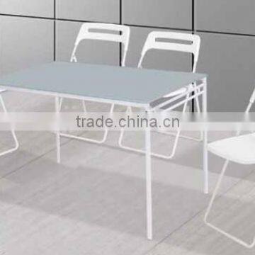 Modern 1+4 dining table with 4 folding chairs