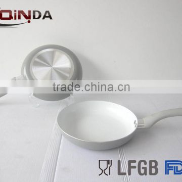 Silvery heat resistant ceramic painting fry pan