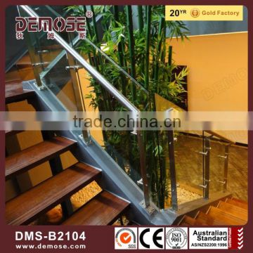 The spiral staircase frameless transparent glass railing