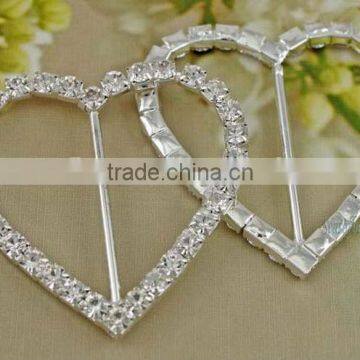 Fashion Big Heart Shaped Crystal Ribbon Buckle Made in China B00700