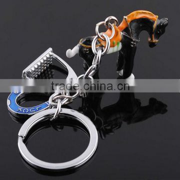 Promotion hard pvc black horse zine alloy lover key ring