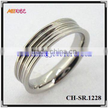 Traditional simple polished stainless steel spinner rings for wedding