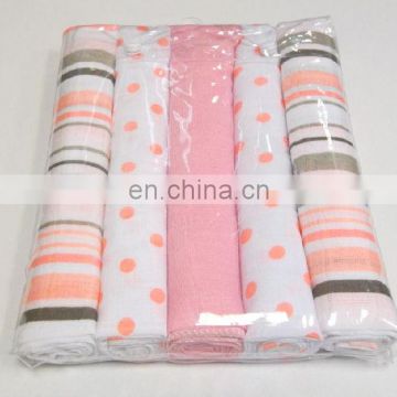 soft cotton mesh gauze printed cartoon wholesaler of baby cloth diaper