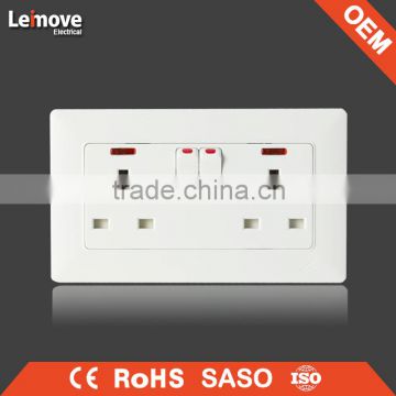 E08 Economic double 13A british type switched socket with neon