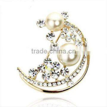 Unique Design Hot Sale Moon Pearl brooch