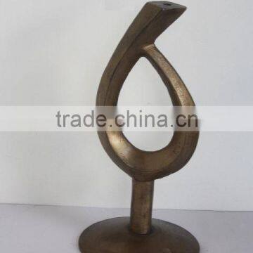 Metal Sculpture Lamp made in Aluminium and rough brass finish also available in other finish