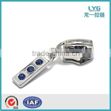 China zipper factory special design sliders for zippers 10