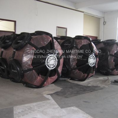 Polyurethane ball for inflatable rubber fender wharf