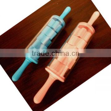 RP-2689 Kid-Sized Plastic rolling pin