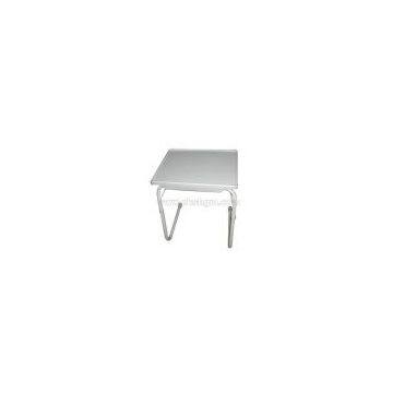 Folding table