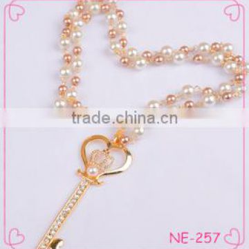 2016 hot sale new fashion simple jewelry women gold key luxury crown necklace