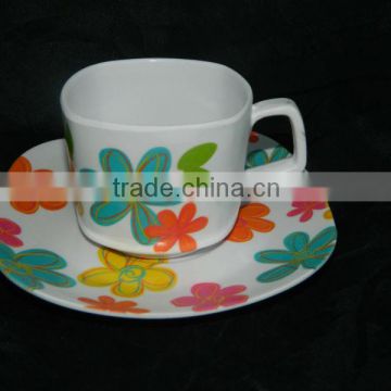 Square tea cups and saucers set