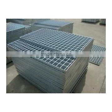 2015 hot sale galvanized stair treads /outdoor steel grating stair treads