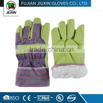 JX68A107 Professional Factory Made Wholesale Green PVC leather gloves