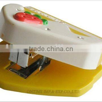 Item No.: STA4164 Mini Stapler / Plastic Stapler / Office Stapler