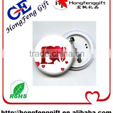 2014 Popular lovely tin button badge for lover customized logo and size