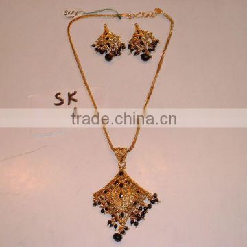 Designer Exclusive Indian Costume Fashion Imitation Jewellery ~ Artificial Gold Kundan Polki Bridal necklace Set