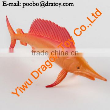 Realistic and colorful plastic swimming fish toys