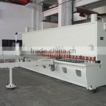 QC11K hydraulic CNC guillotine cutting machine