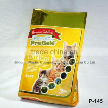 quad-seal cat food bag with side gusset