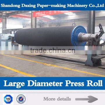 Jumbo press roller for paper making machine