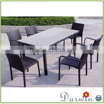 Simple design rattan wicker dining table and chairs plastic outdoor furniture