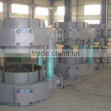 Holding Device for Submerged Arc Furnace