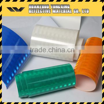 High intensity prismatic reflective sheeting for truck