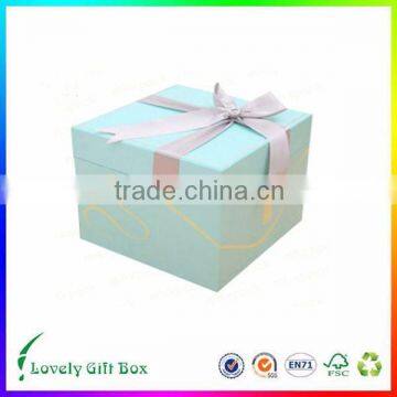 two piece rigid boxes with lift off lidded gift box