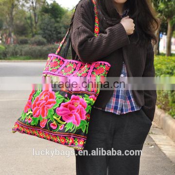 2016 new embroidery bag women shoulder bag with flower embroidery