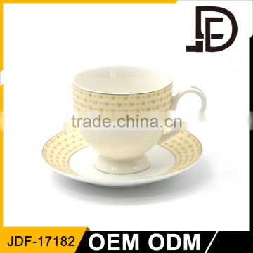 custom tea cup and saucer cheap / porcelain classical type white teacup set