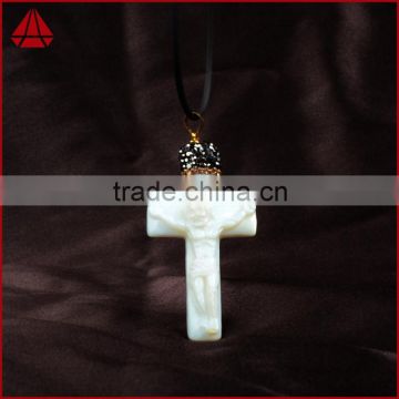 Natural pearl shell 3d Jesus on the cross carved with gun-black zircon cap pendant jewelry