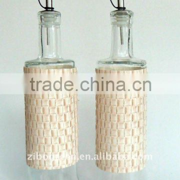 round glass oil bottle with leather coating (TW661P3)