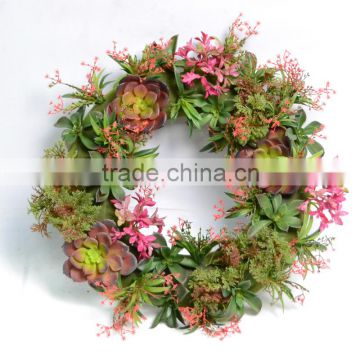 Seasonal Floret-dotted Wreath