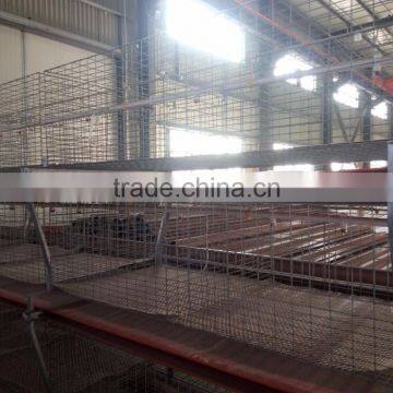 A large number of sales 4 door chicken cage