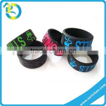 Wholesale Eco-friendly Custom LOGO color filled silicone rubber finger rings