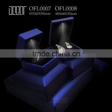 custom made exquisite checked plastic led ring box