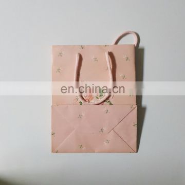 Alibaba china factory custom eco shopping gift cosmetic paper carrier bag with led light