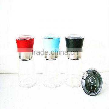 pepper grinder with plastic lid