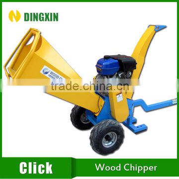 Wood chipper machine
