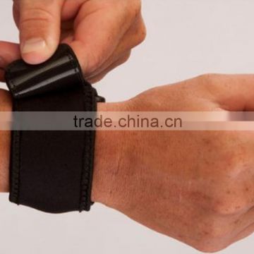 China neoprene sport waterproof wrist support adjustable