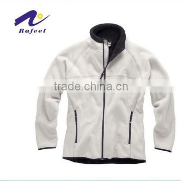 ladies ski soft shell jacket white color
