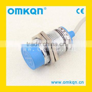 Hot sale CE M30 DC PNP NO 18mm three wire distance inductive proximity switch sensor factory price E2E-X18MF1