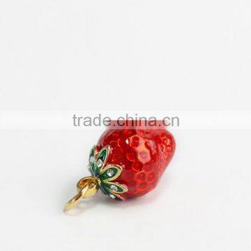 2016 new arrival metal enamel pendant strawberry