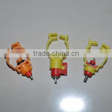 nipple drinking system for poultry feeding