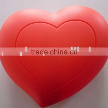 red heart simple wall lamp