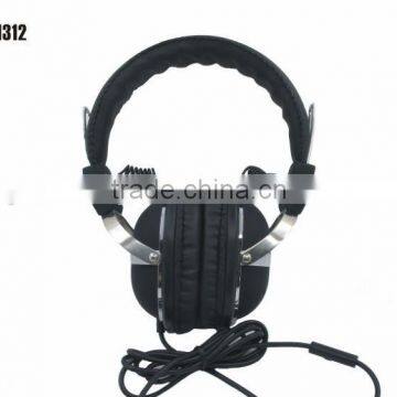 high quality professional stereo large over-head headphone dj