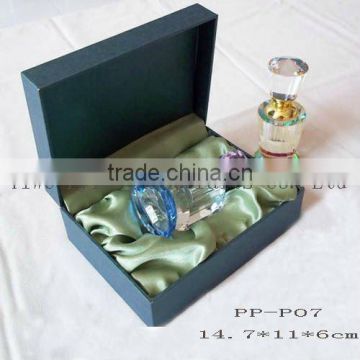 Plastic perfume box with special green paper