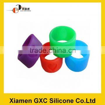 OEM fashion silicone wedding ring with heart shape logo